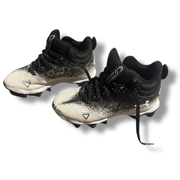 Under Armour Kids Black and White Football Cleats - Picture 1 of 3